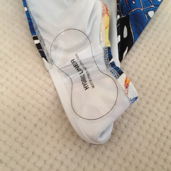 Cupshe blue and yellow leaf print high waist bikini bottoms - Picture 9 of 10